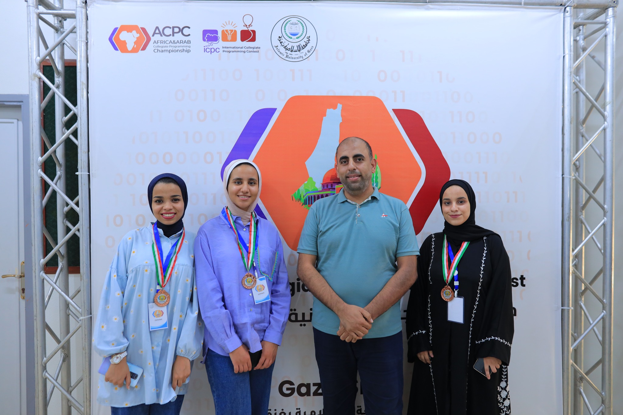 فريق جامعة فلسطين يتأهل للمسابقة الإقليمية للبرمجة بعد فوزه بالمرتبة الثانية في مسابقة PCPC