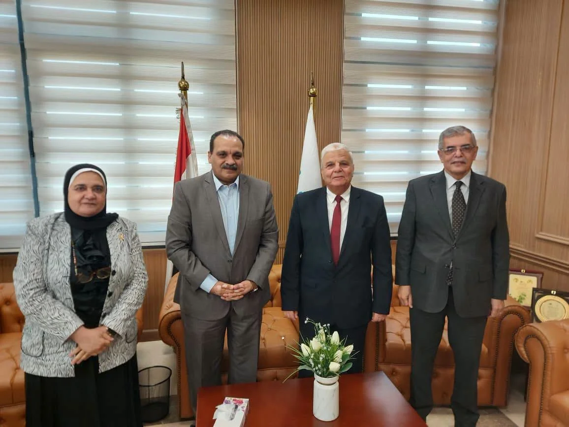 جامعة فلسطين تعزز تعاونها الأكاديمي مع جامعة بنها الأهلية.