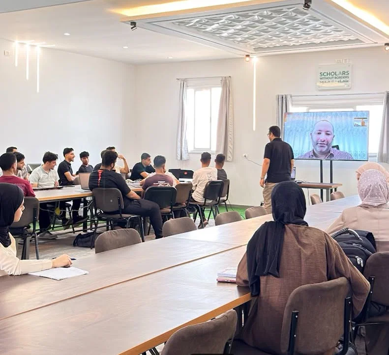 ضمن جهود كلية هندسة البرمجيات والذكاء الاصطناعي لتعزيز العملية التعليمية والتواصل الأكاديمي